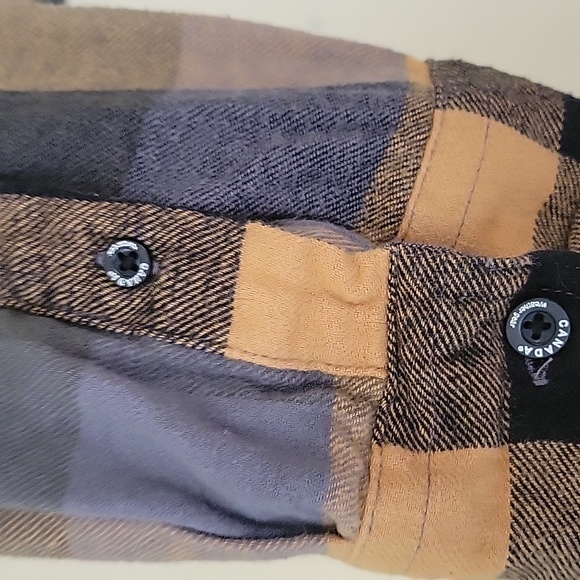 Canada Weathergear flannel button up - Picture 3 of 8
